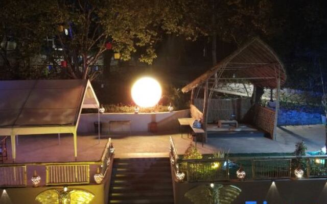 Yueting Hot Spring B&B