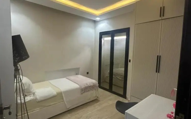 Luxury Central Cosy Villa