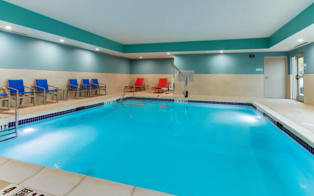 Holiday Inn Express & Suites Middletown - Goshen by IHG