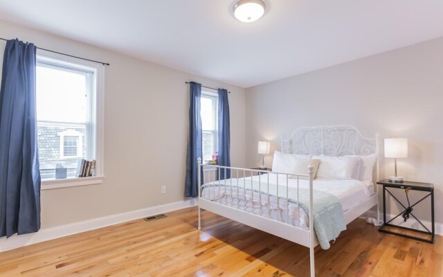 2342 Catharine
