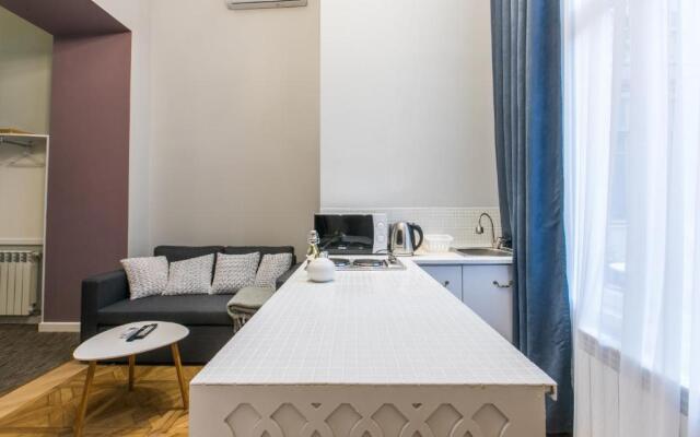 KuXoS Apartment On Machabeli Street