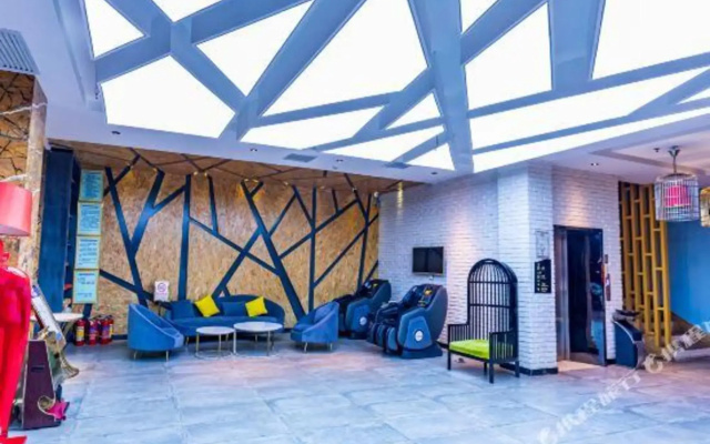 Crown Plaza Hotel