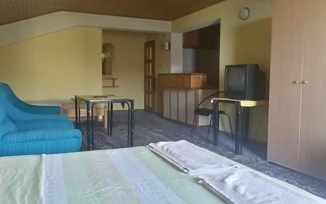 Hotel Barba Yani