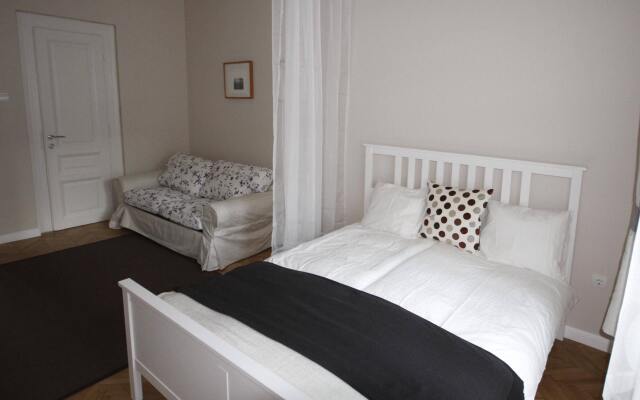 Guesthouse No. 7.
