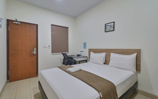 Aranis Hotel