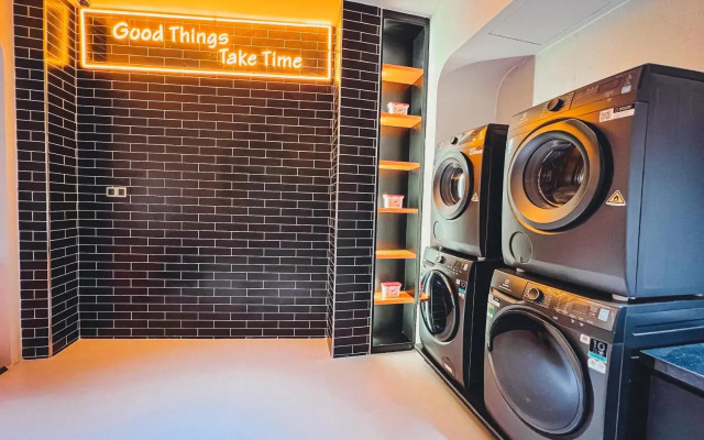 Tropical, Center District 1, HCMC