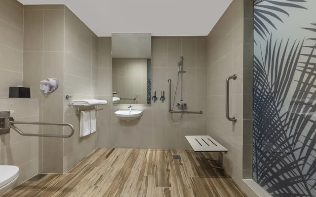 Holiday Inn Express Kota Kinabalu City Centre by IHG