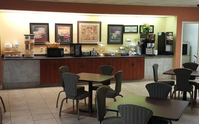 Knights Inn San Antonio near Frost Bank Center