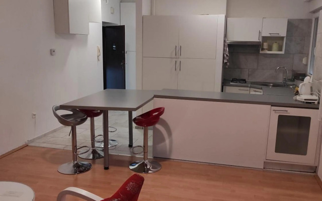 Astralis Factory Apartments-Marineta