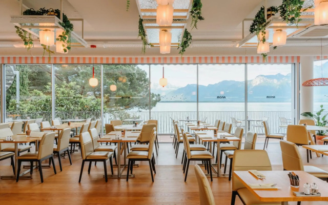 Hotel Mona