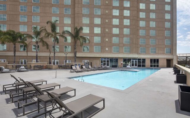 DoubleTree by Hilton Hotel Modesto