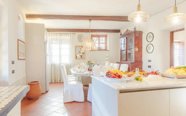 Amore Farmhouse Retreat