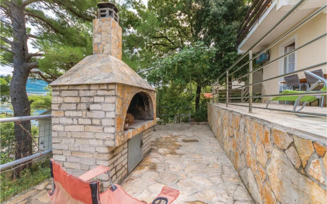 Apartment Donji Karin 10