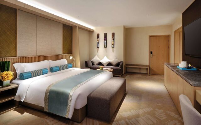 Wyndham Grand Plaza Royale Shuangyue Bay