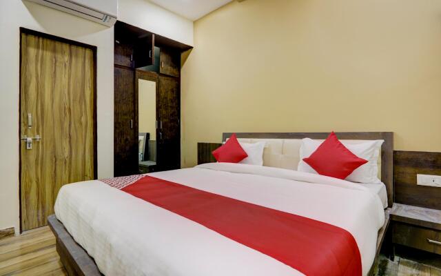 OYO 61709 Hotel Gd Palace