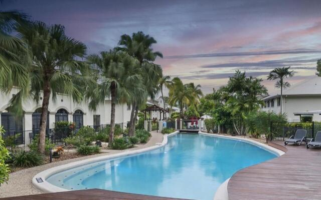 Palm Cove Get a Way