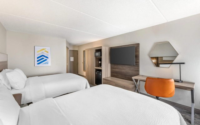 Holiday Inn Express Crestwood by IHG