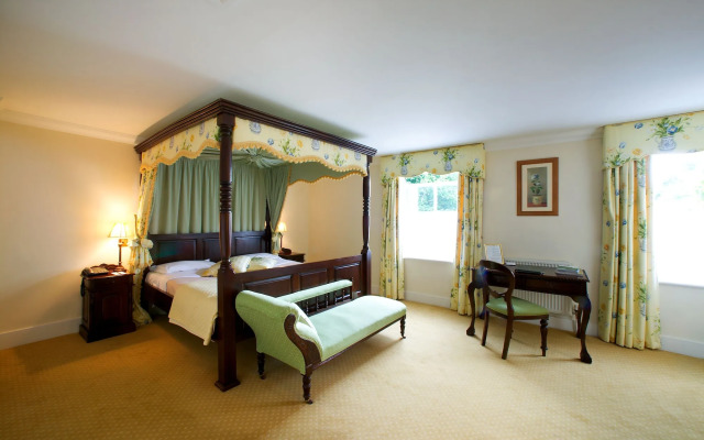 Esseborne Manor Hotel