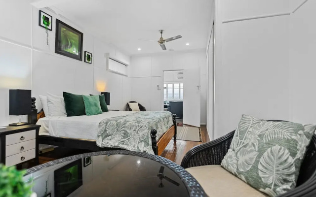 Crystal Cottage Cairns