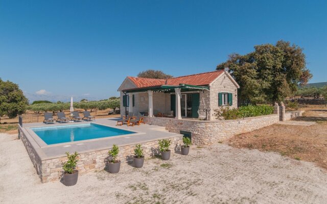 Beautiful Home in Postira With 2 Bedrooms, Wifi and Outdoor Swimming Pool