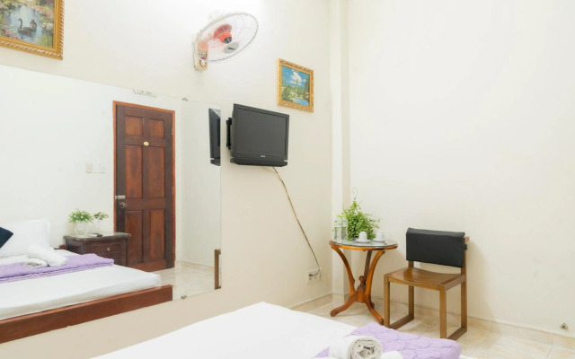 Nhu Huynh Hotel