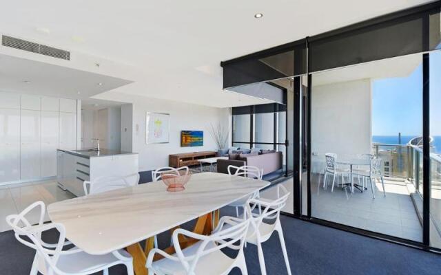 Cavill Avenue Private Apartments