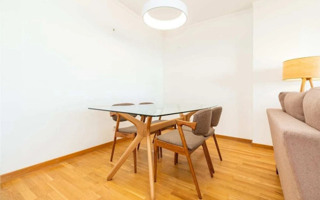 Modern 2 Bedroom Apartment With Balcony and Amazing Views