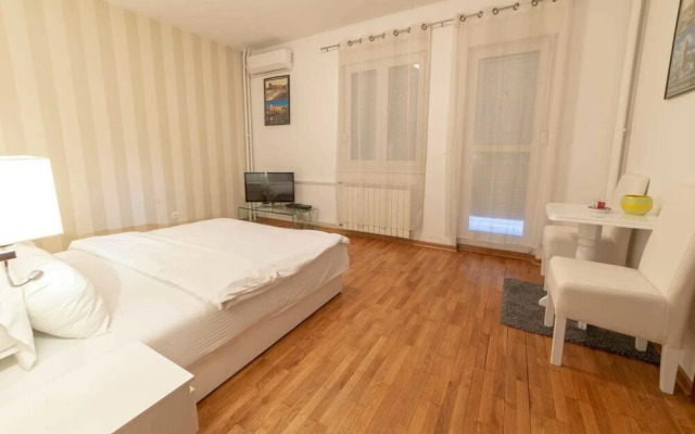 Royal City Apartments