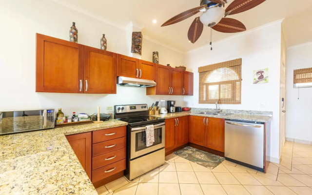 Sunrise 43 - 2 Bedroom Ocean View Condo