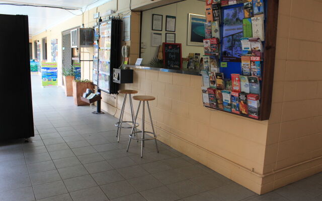 Oasis Inn Cairns