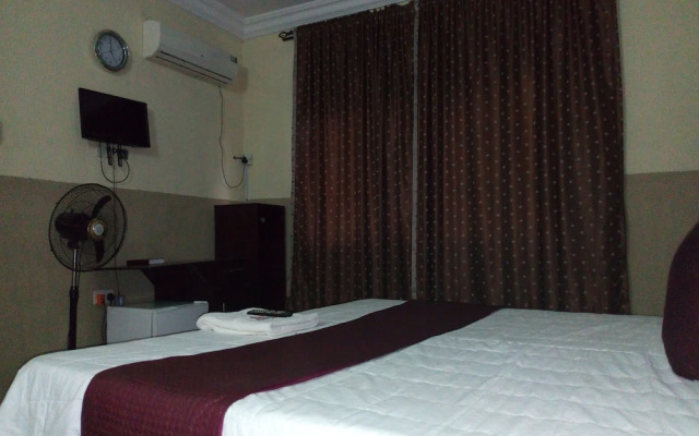 Ashosh Hotel Felele Rab
