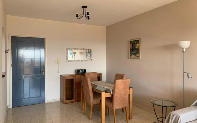 King's Palace - very spacious 1 bed apartment