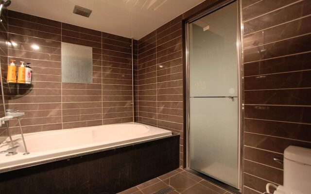 Art 1 Hotel