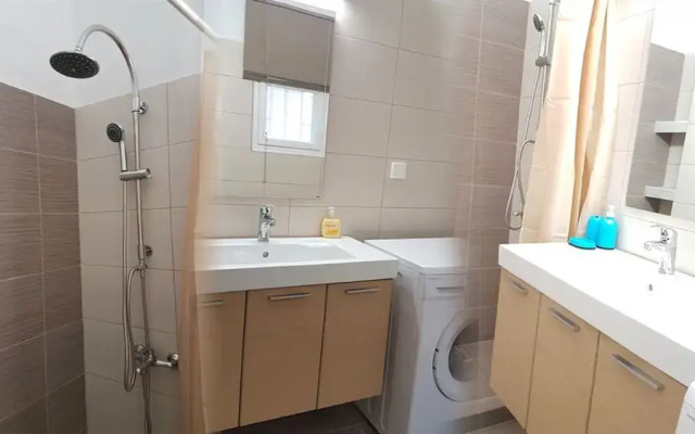 Erra - Yellow - Studio - Athens Center,30m²,1 BD,1 BATH