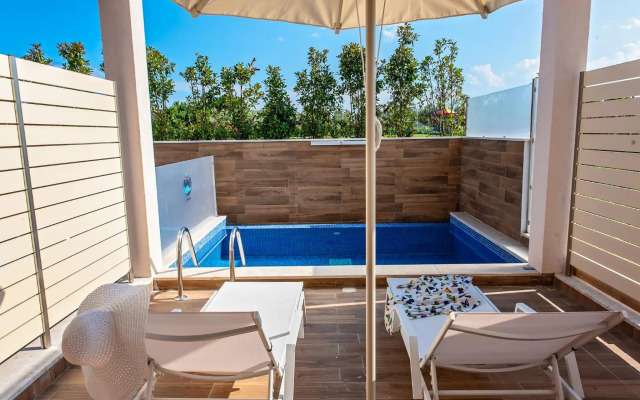 Mythic Summer Hotel