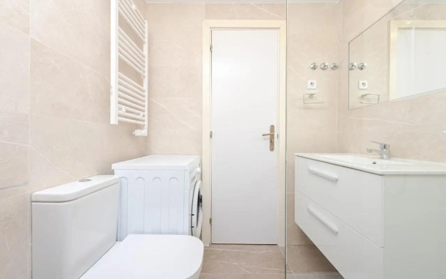 Francisco Remiro Fabulous Furnished Apartments in Guindalera