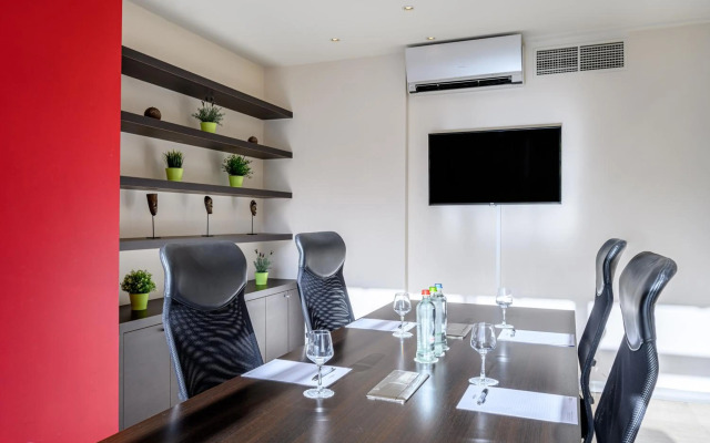 Maek Hotel Antwerp Central