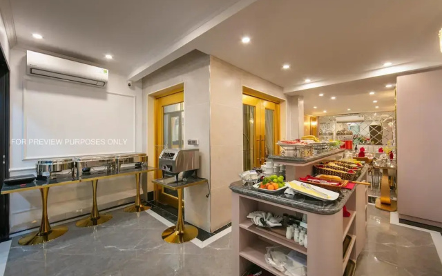 Dong Xuan Boutique
