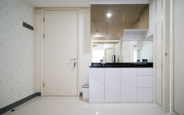 Spacious 2Br Connected To Pakuwon Mall At Supermall Mansion Apartment