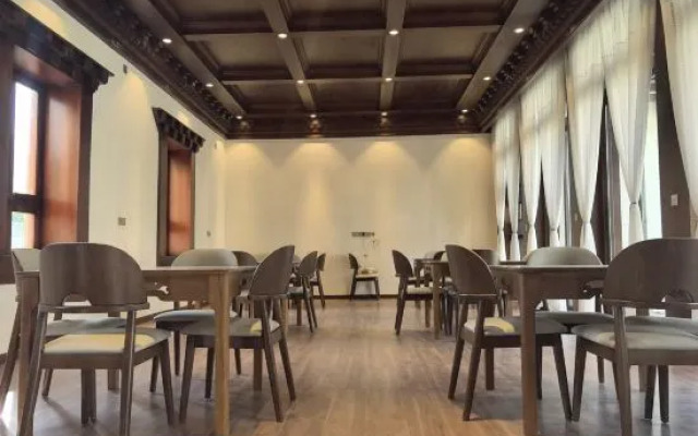 Yixiang Pavilion boutique