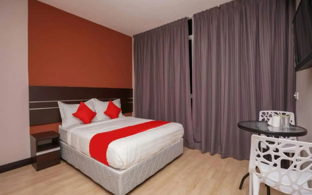 OYO 1043 Get Inn Hotel Sendayan
