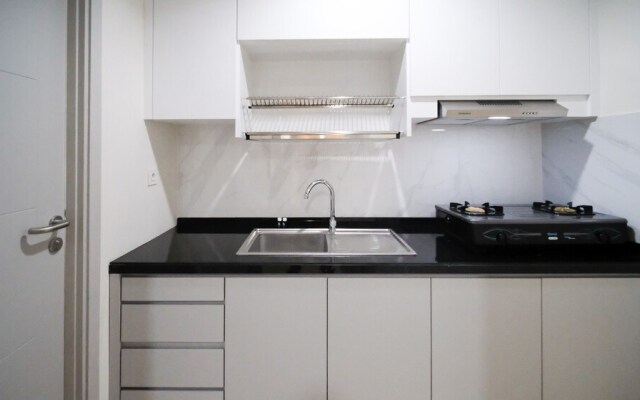 Homey 3Br With Private Lift At Grand Sungkono Lagoon Apartment