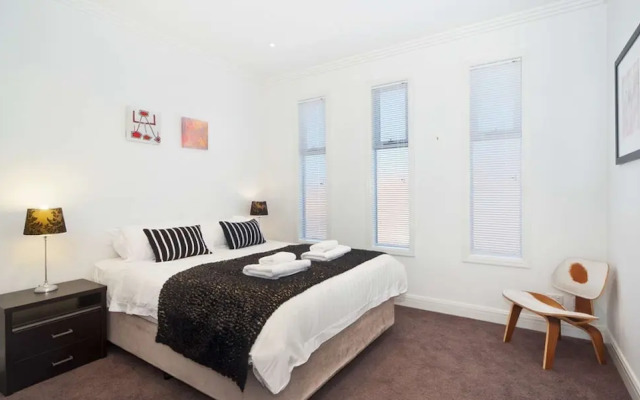Caulfield Executive Apartment