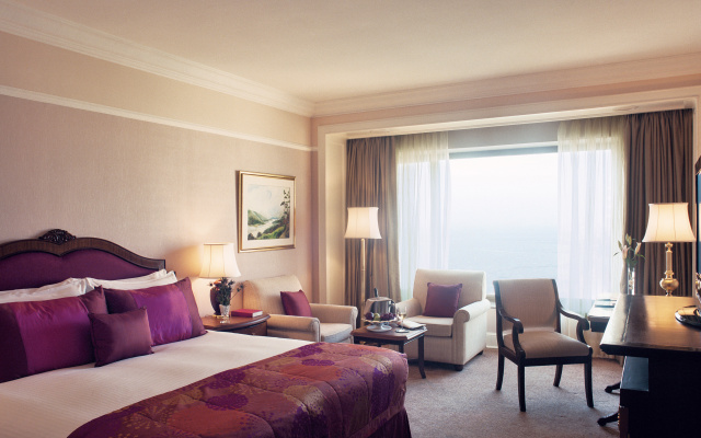 Taj Lands End – Guest Rooms – Mumbai