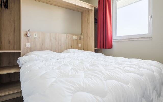 Modern apartment with a dishwasher located in Zeebrugge