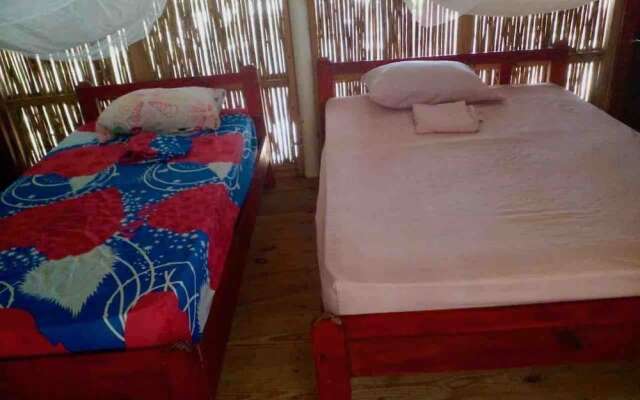 Cabins in Asserya Island - San Blas paradise - meals included