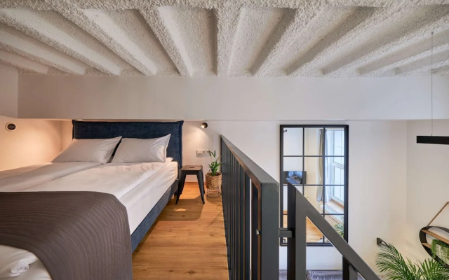 Queen Barbora Central Lofts