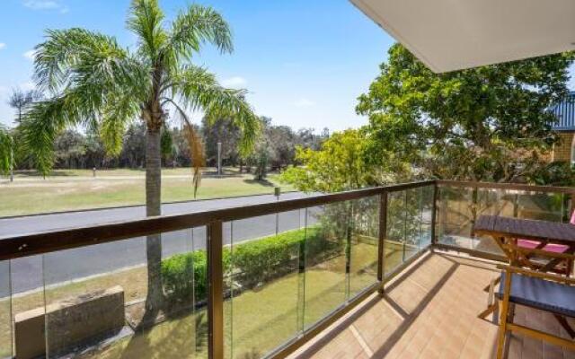 2/56 Lawson Street@Clarkes Beach