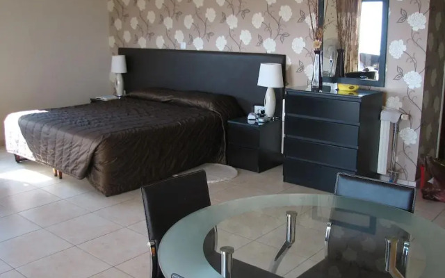 Hill View Restaurant & Apartments