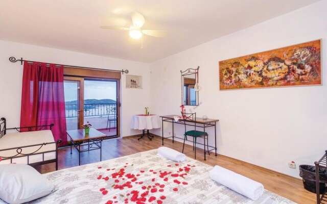 Nice Home in Orasac With Wifi and 6 Bedrooms